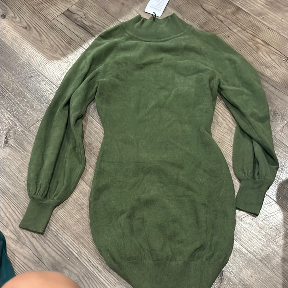 Elegant Green Long Sleeve Dress